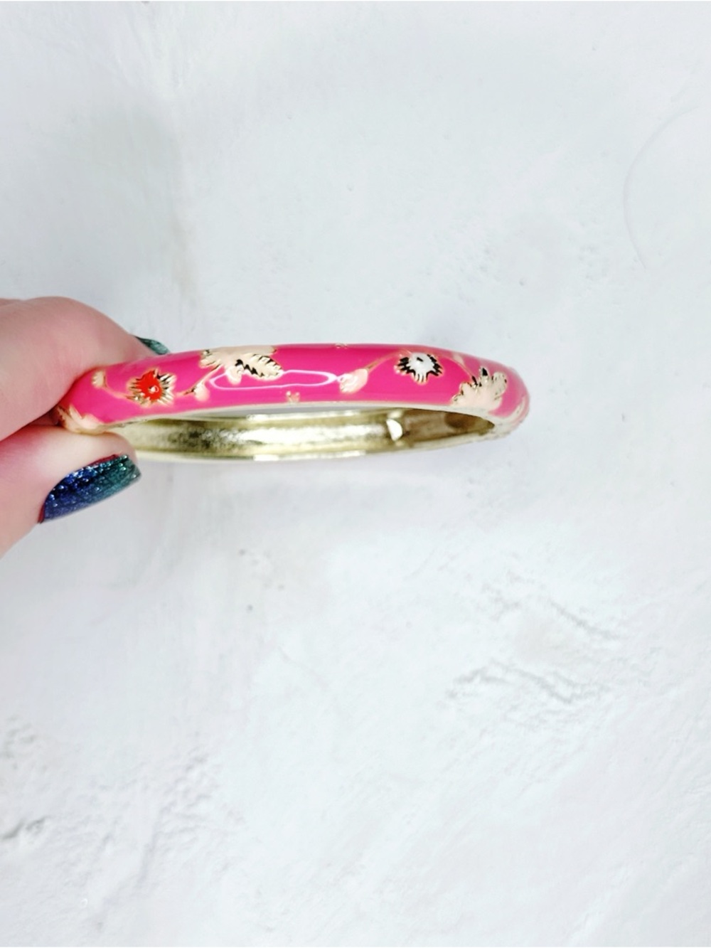 439u. Size 7” Clamper Pink Bracelet